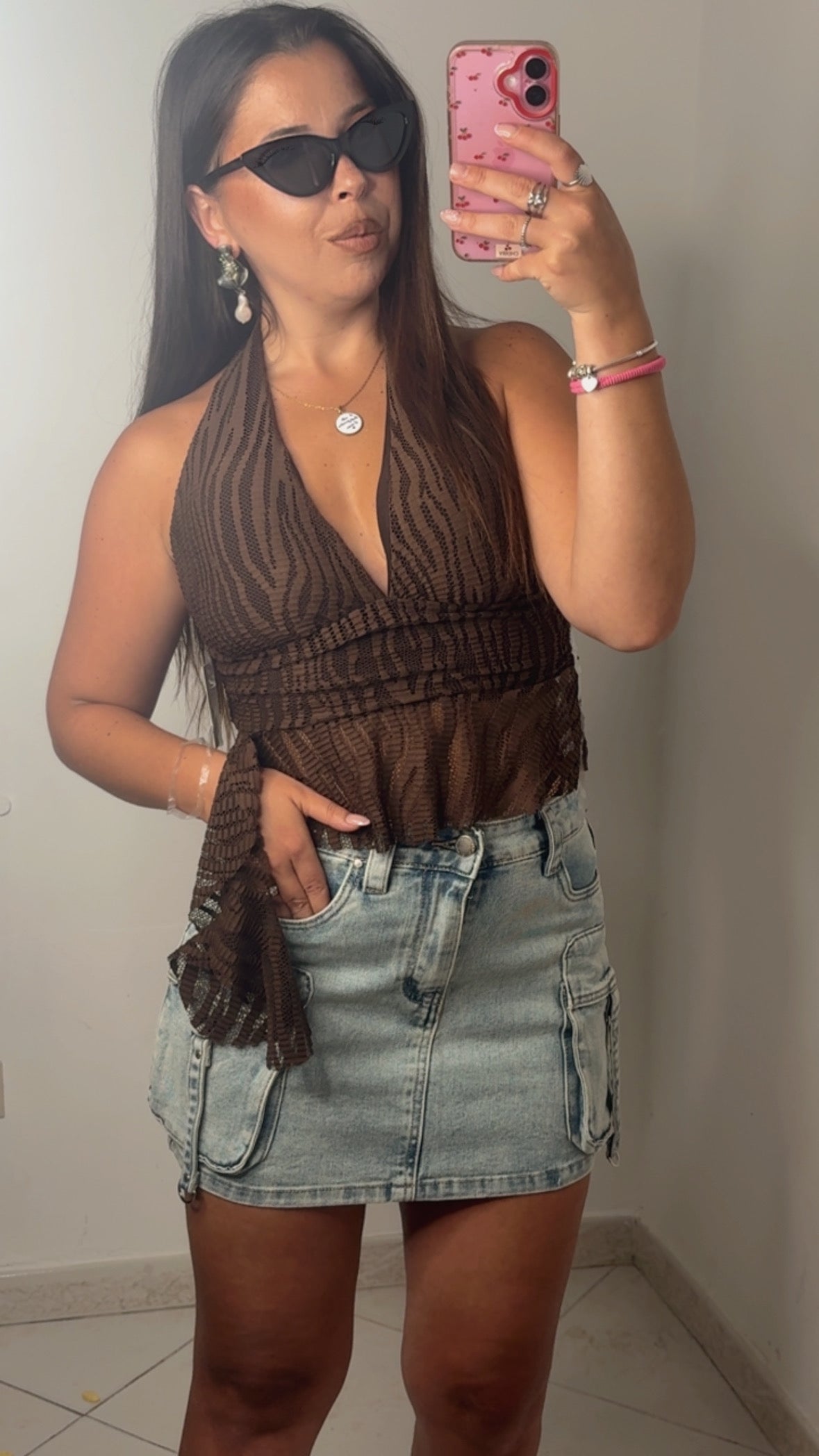 TOP LAURA